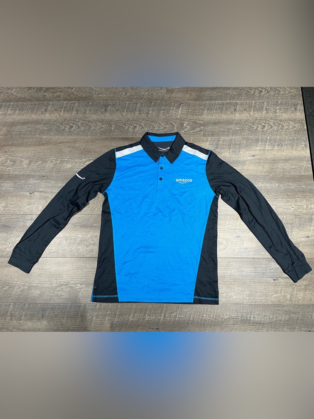 New Amazon Delivery Long Sleeve Shirt size M